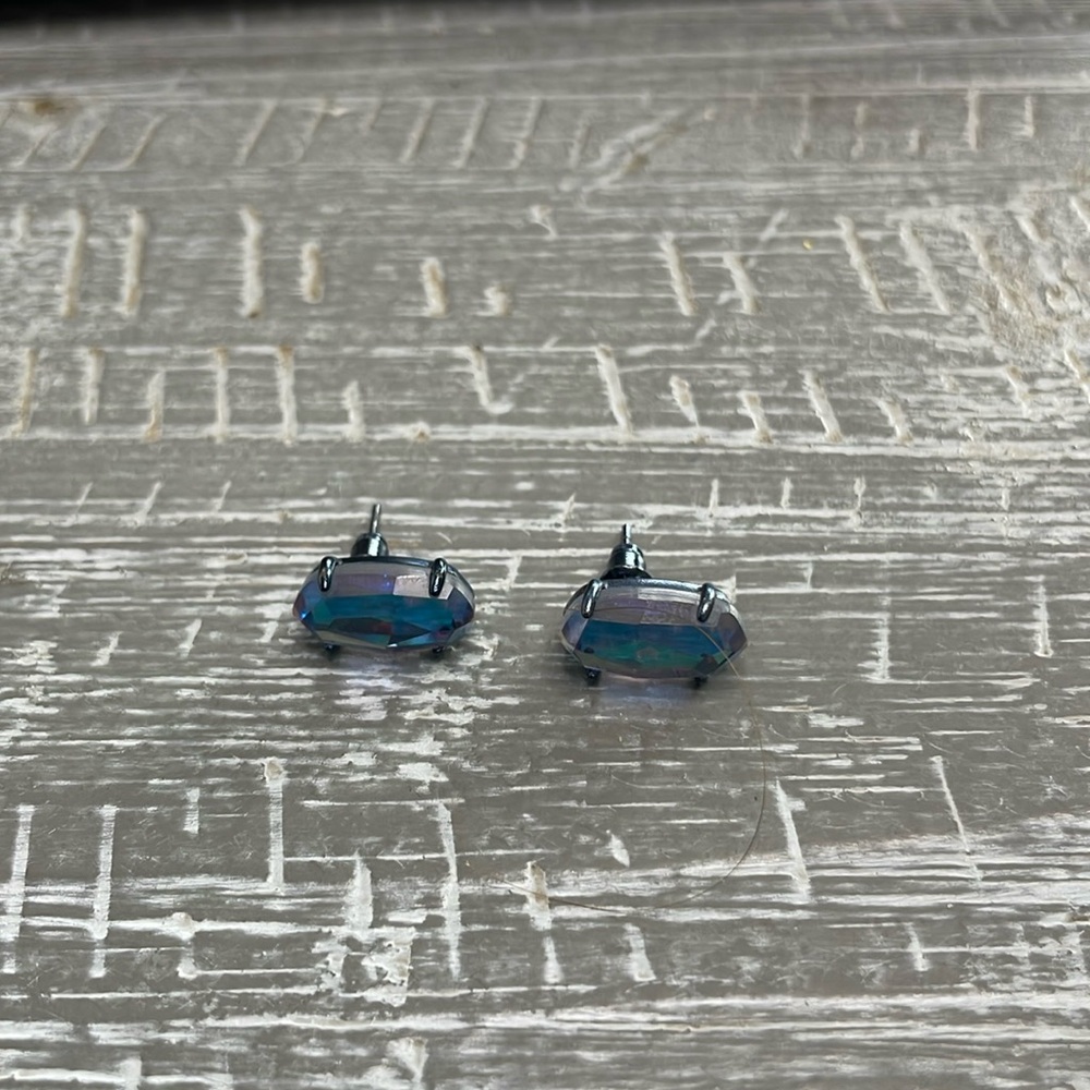 Kendra Scott Betty Stud Earrings Dichroic Glass